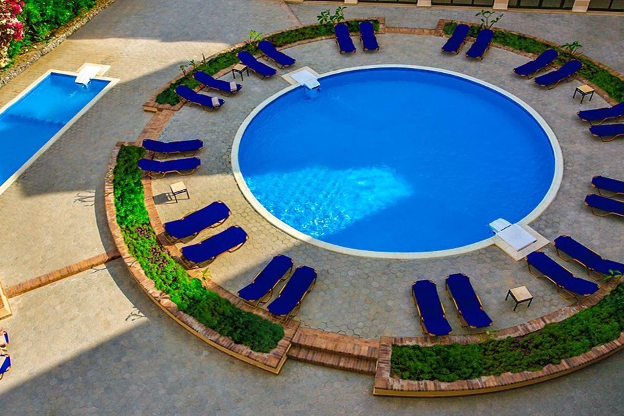 Jaz Neo Ivory Apartahotel